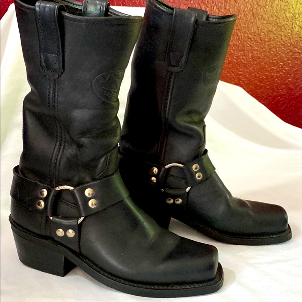 Victory Genuine Leather Woman’s Motorcycle Harness Riding Boots. Size 7